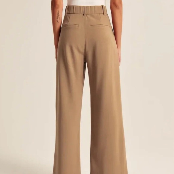 Daisy Grace size small, short, tan/brown wide leg slack - Picture 2 of 2